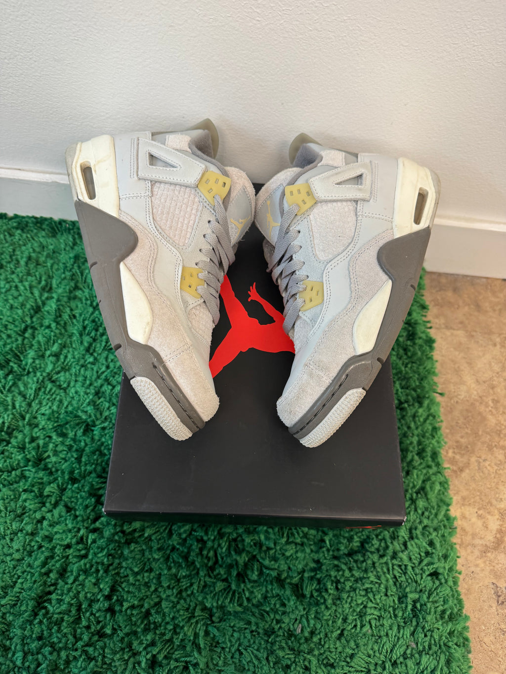 Used Jordan 4 Retro SE Craft Photon Dust (Youth)