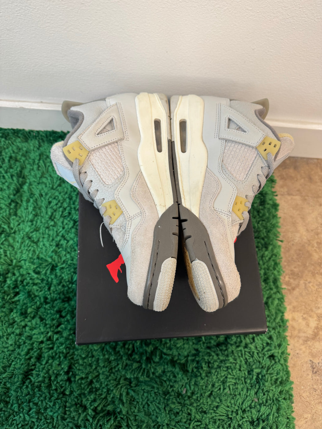 Used Jordan 4 Retro SE Craft Photon Dust (Youth)
