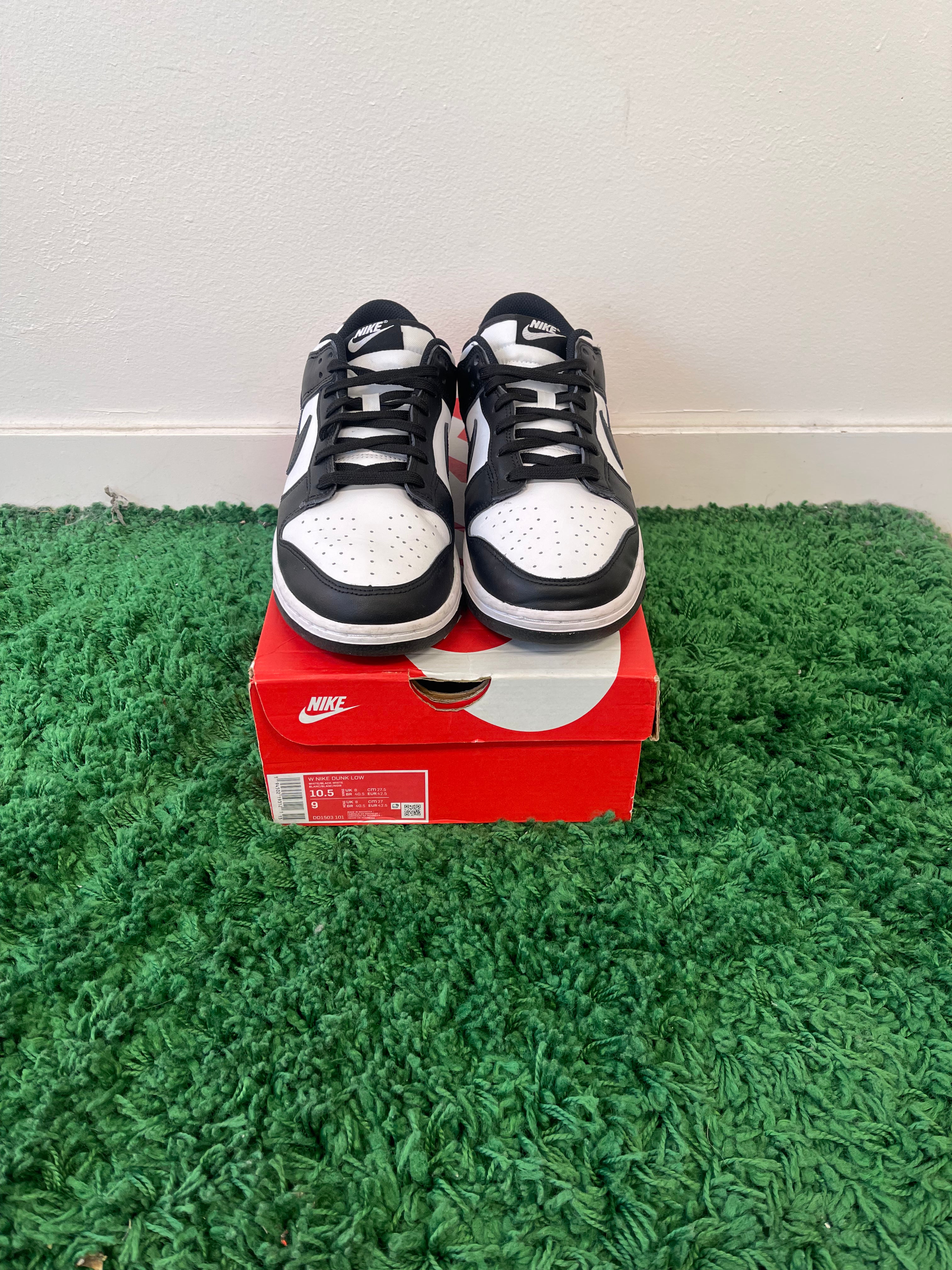 Used Nike Dunk Low Panda (Women’s)