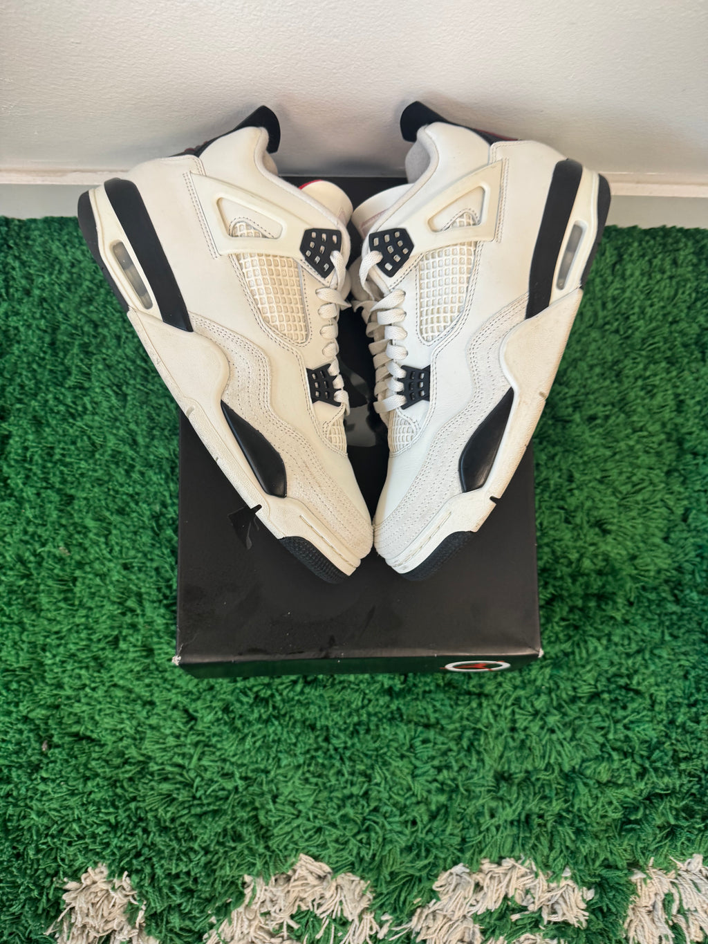Used Jordan 4 Retro Flight Club (Men’s)