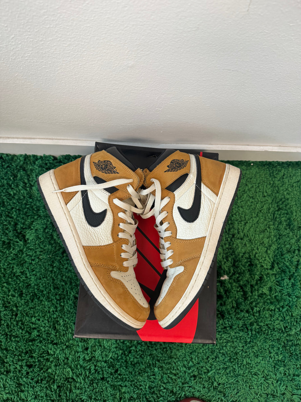 Used Jordan 1 Retro High Rookie Of The Year (Men’s)