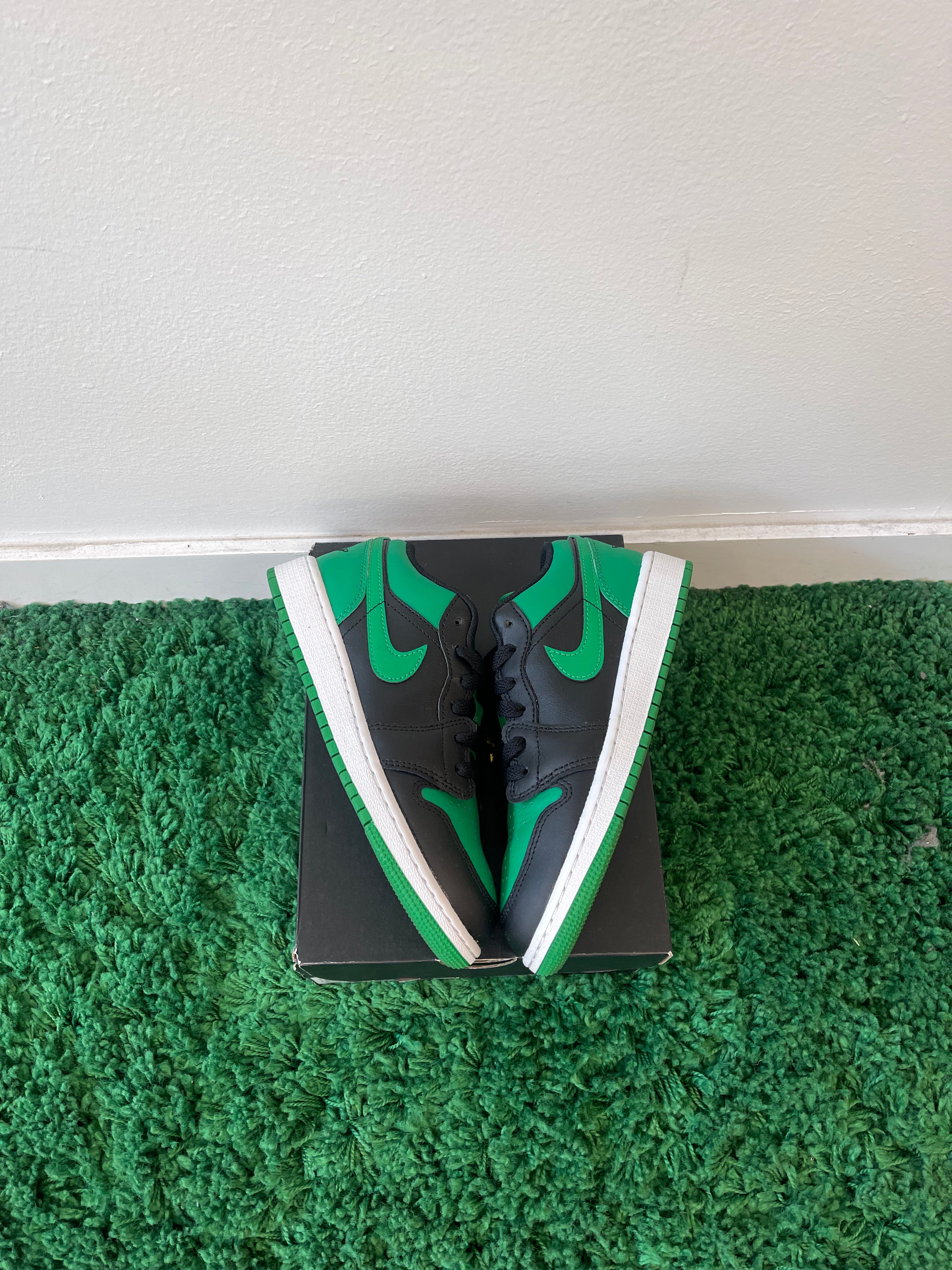 Used Jordan 1 Low Lucky Green (Youth)