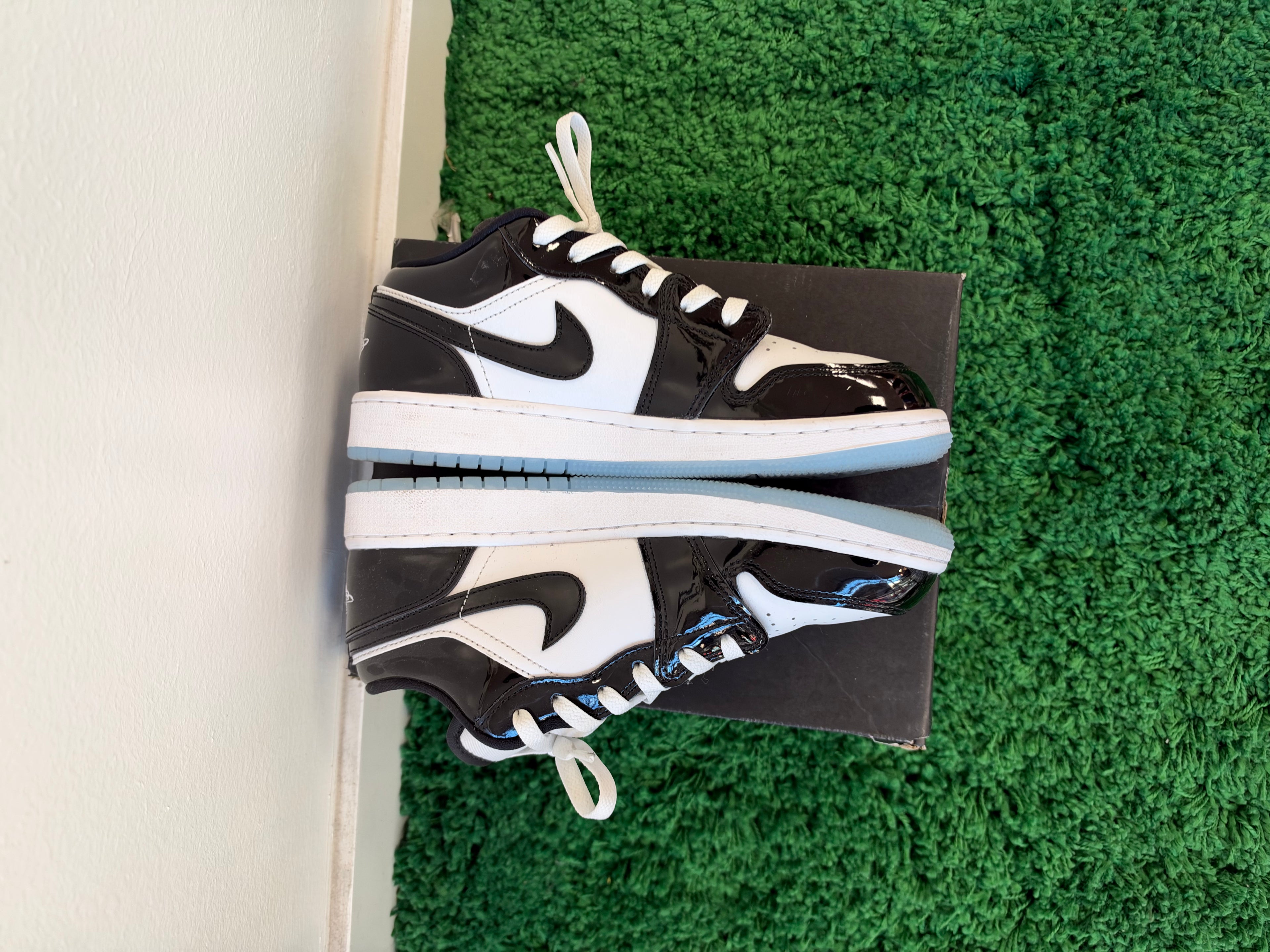 Used Jordan 1 Low SE Concord (Youth)