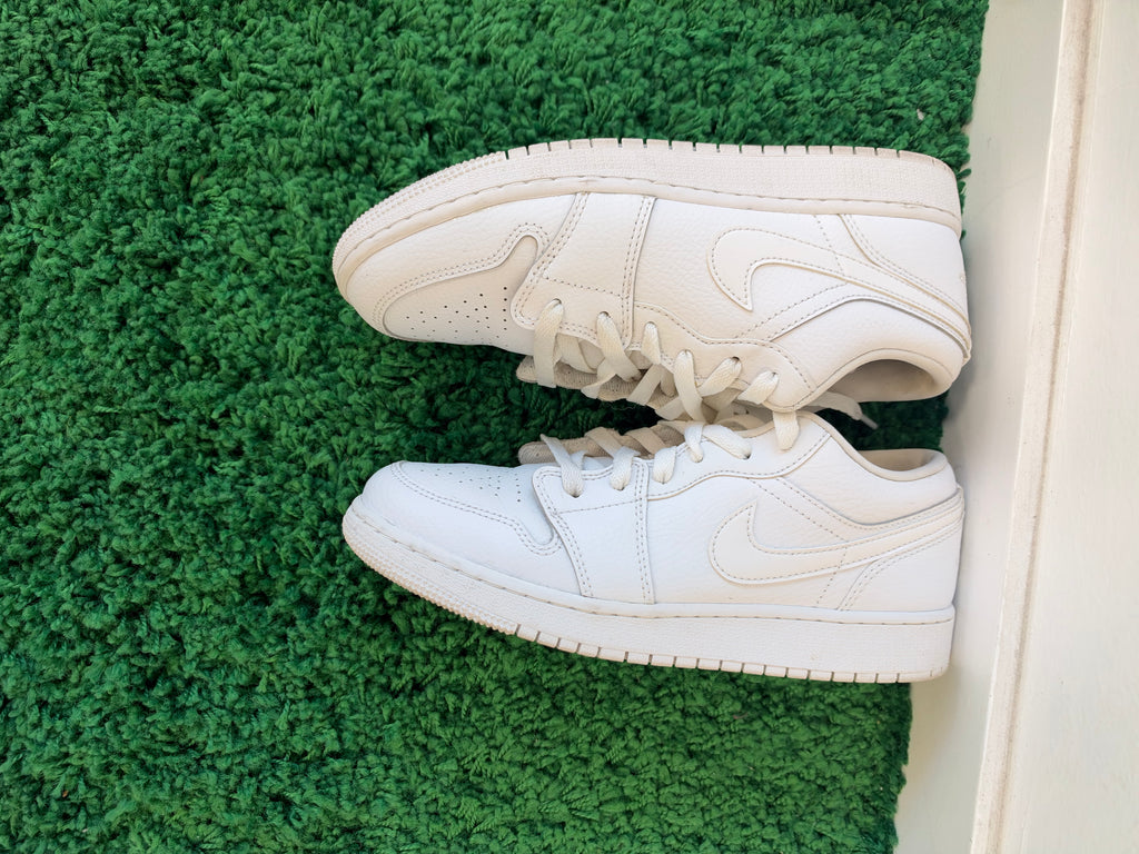 Used Jordan 1 Low Triple White