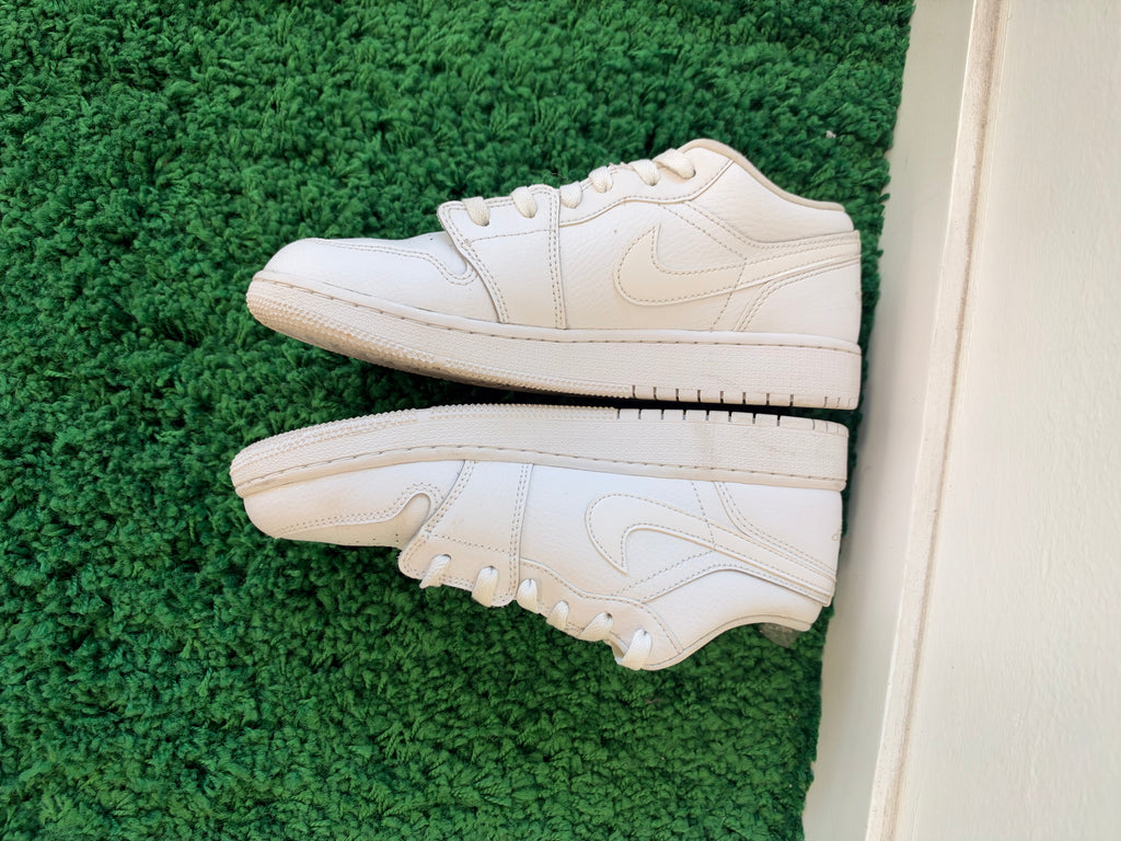Used Jordan 1 Low Triple White