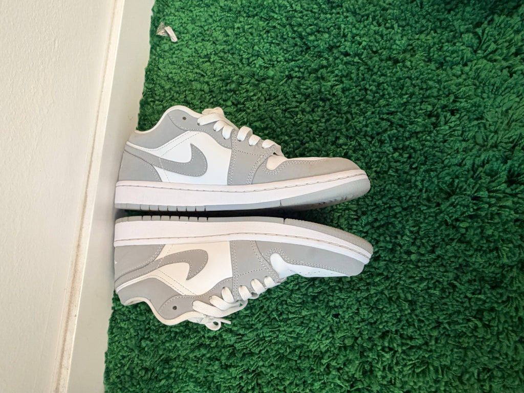 Used Jordan 1 Low Wolf Grey (Women’s)