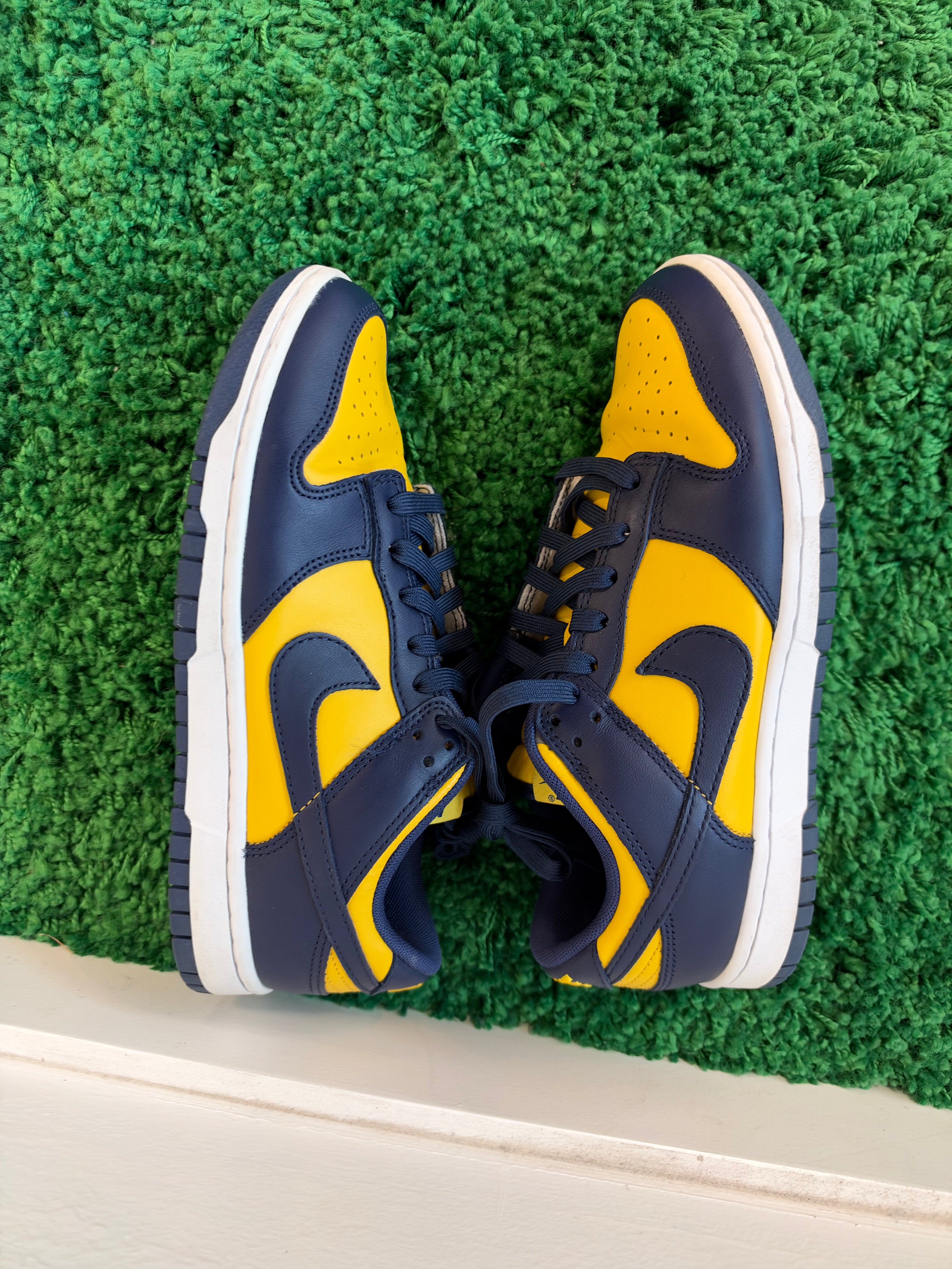 Used Nike Low Dunks Michigan (Men’s)