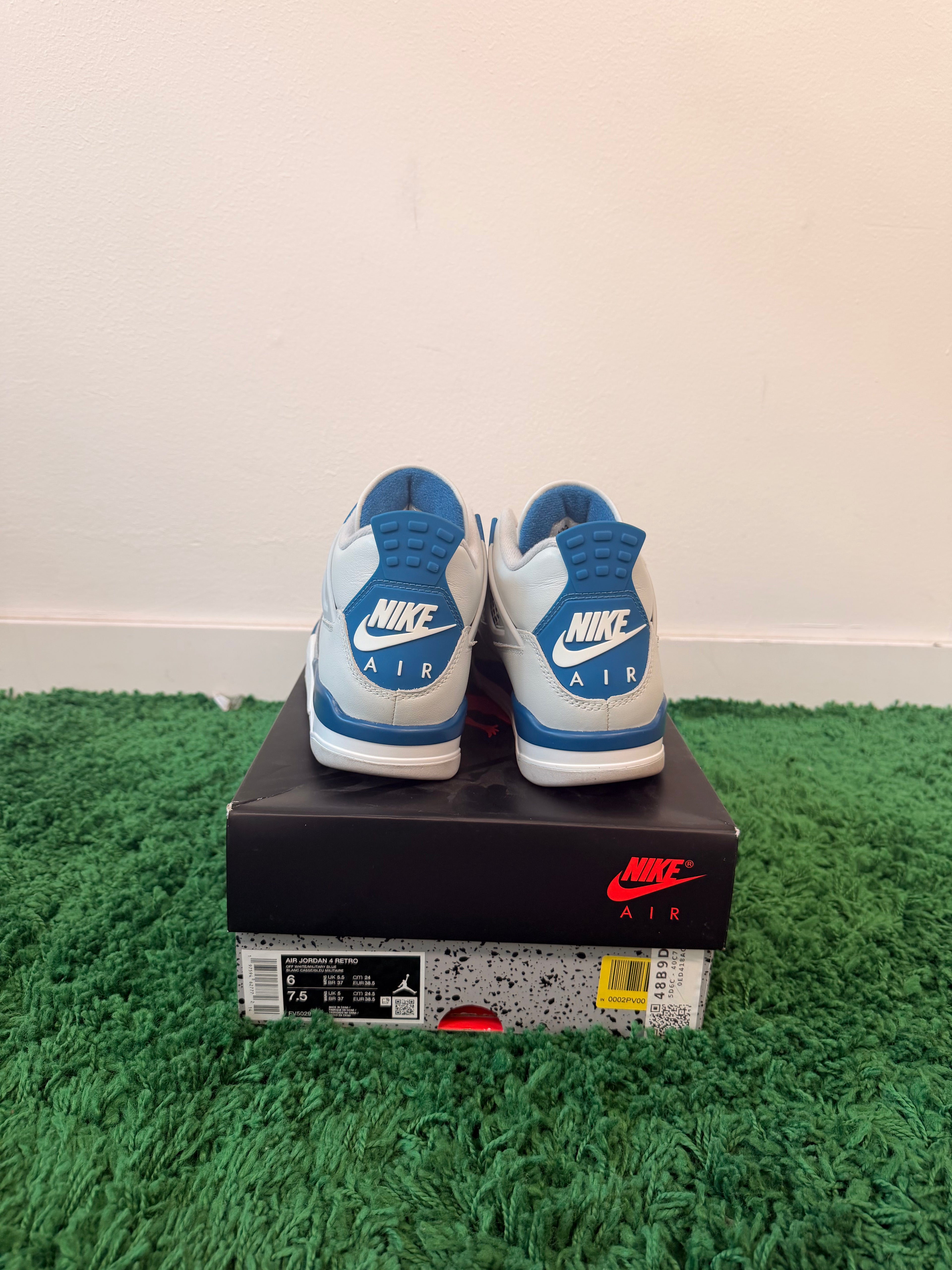Used Jordan 4 Retro Military Blue (Men’s)