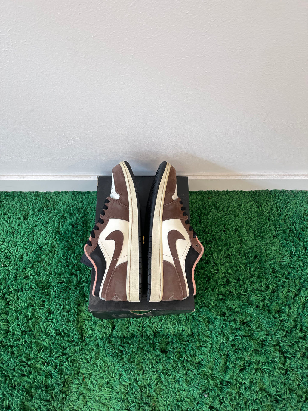Used Jordan 1 Low Mocha (Men’s)