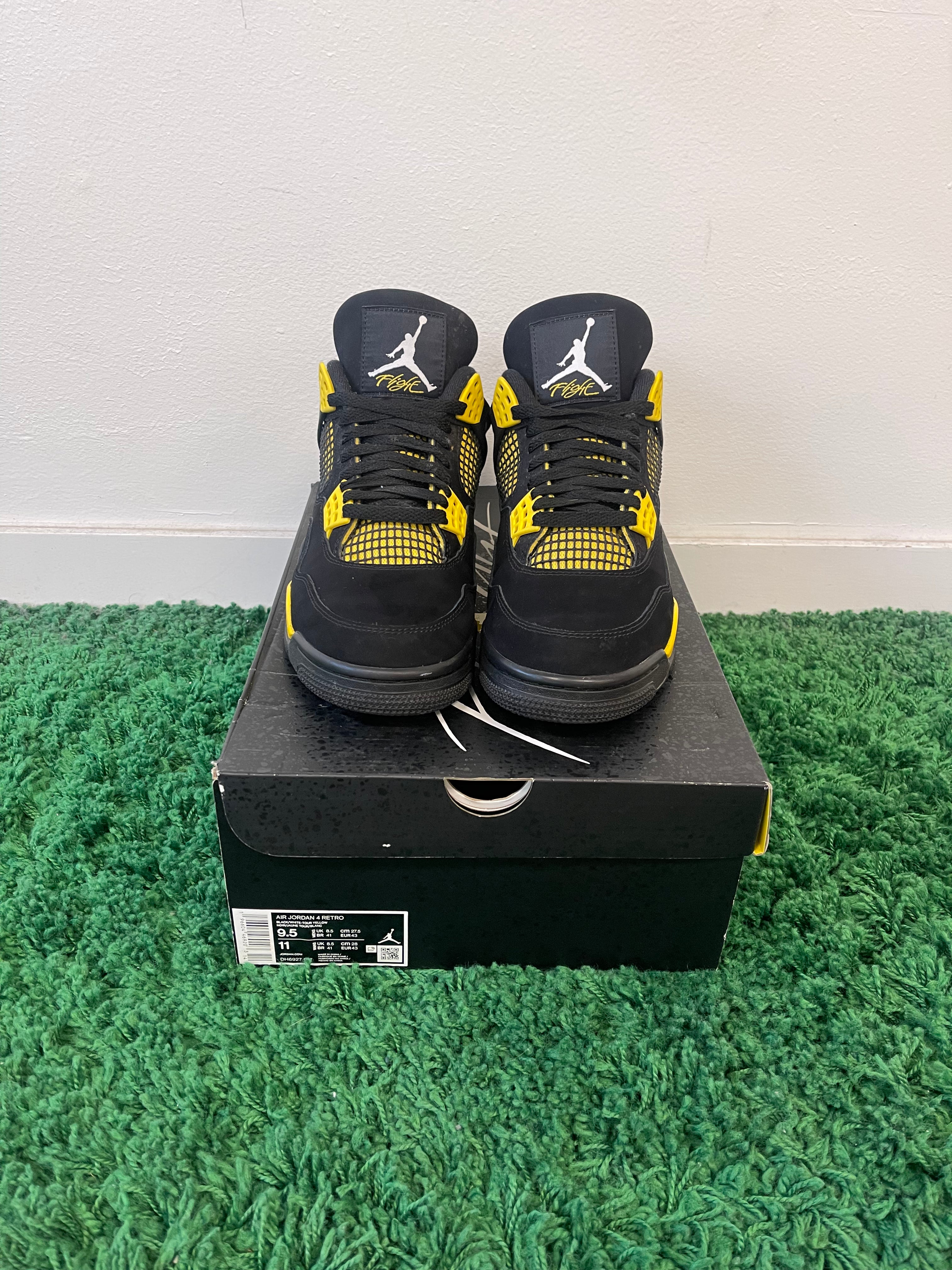 Used Jordan 4 Retro Thunder 2023 (Men’s)