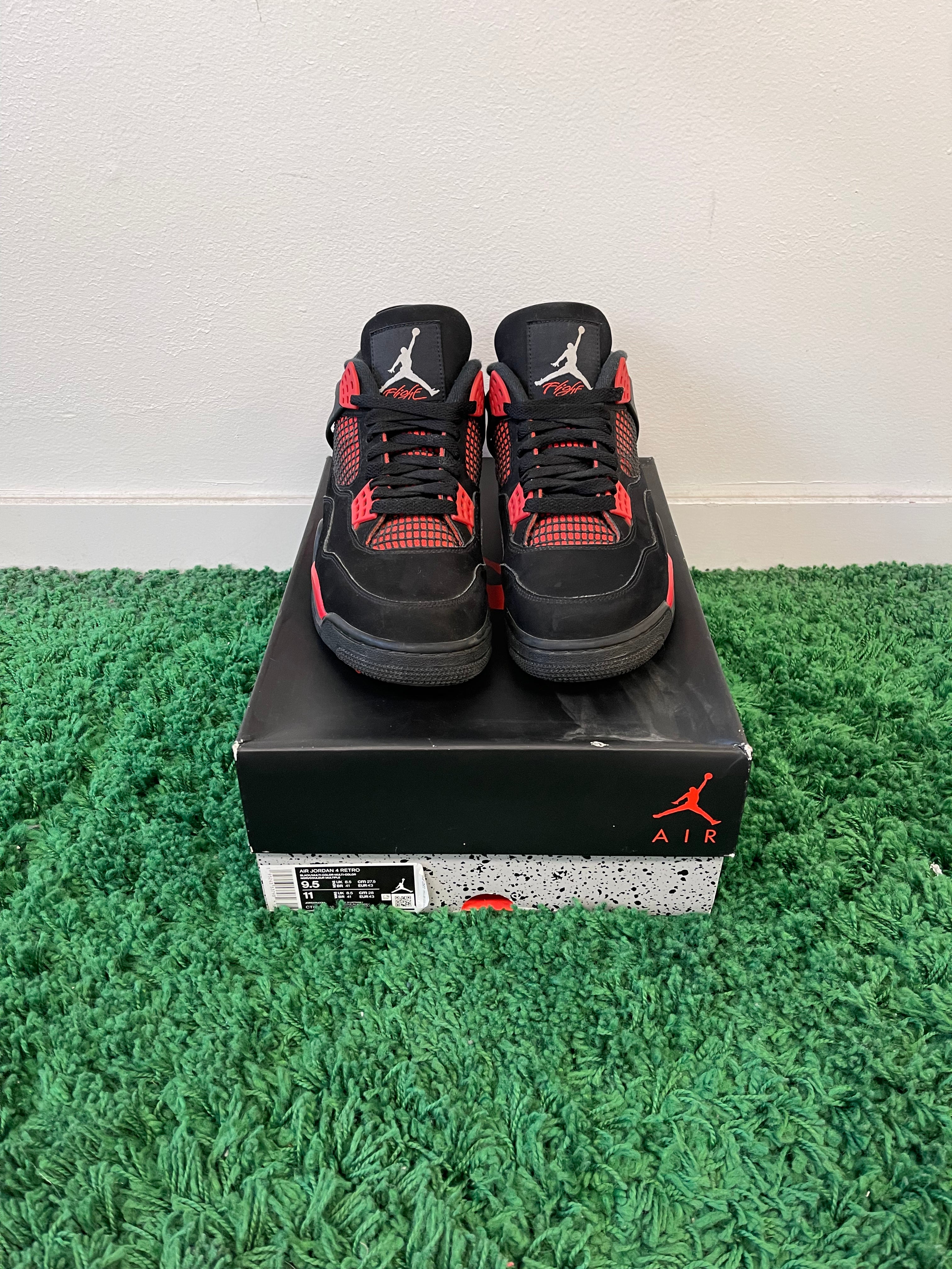 Used Jordan 4 Retro Red Thunder (Men’s)