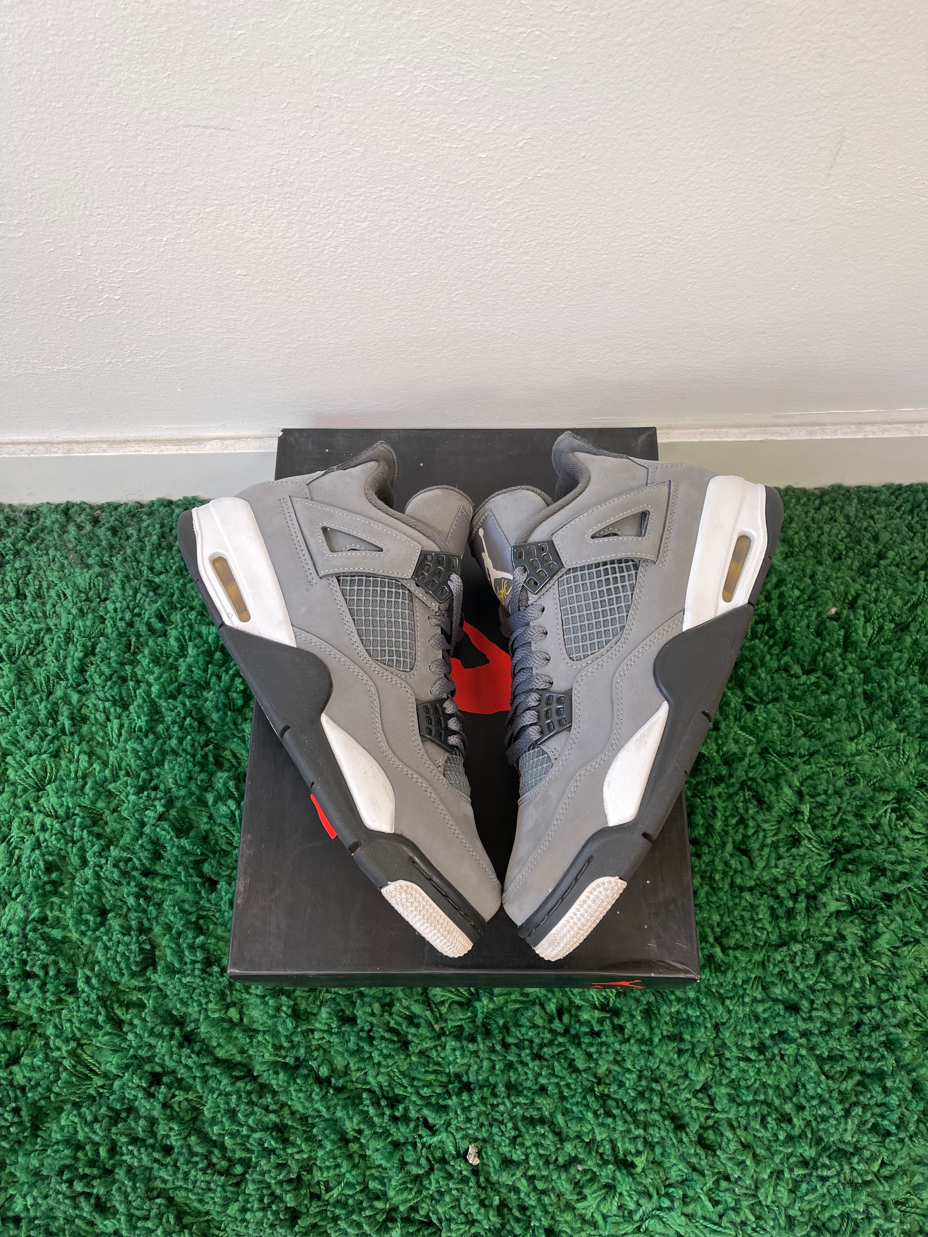 Used Jordan 4 Retro Cool Grey 2019 (Men’s)