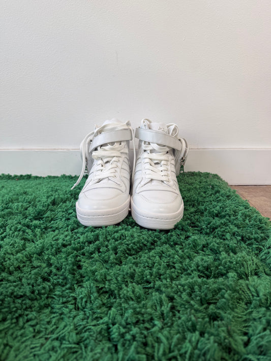 Used adidas Forum High
Prada White