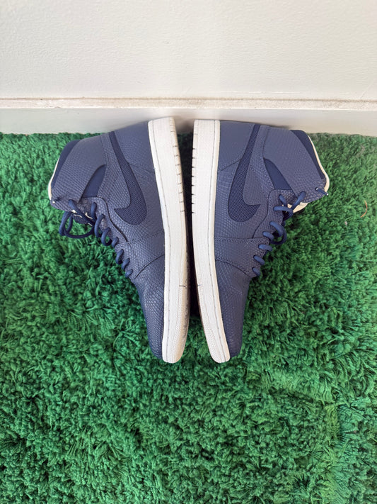 Used Jordan 1 Retro Nouveau Navy Snake