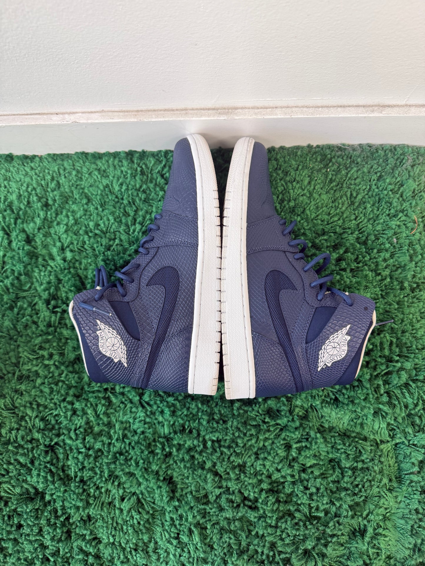 Used Jordan 1 Retro Nouveau Navy Snake
