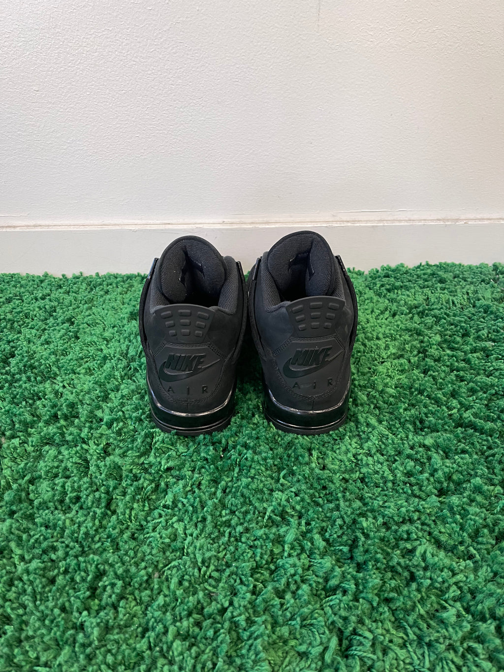 Used Jordan 4 Retro Black Cat 2025 (Men’s)