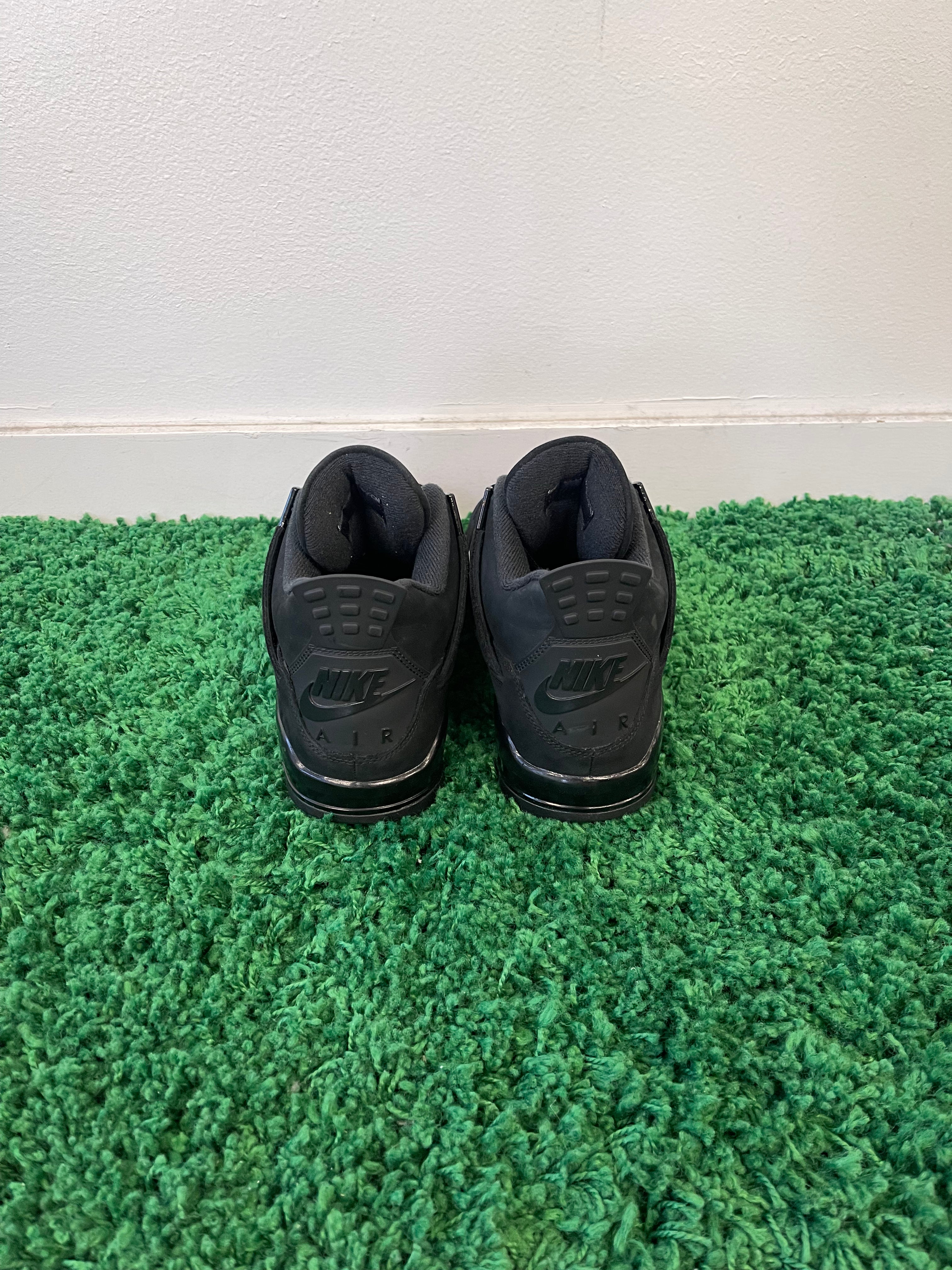 Used Jordan 4 Retro Black Cat 2025 (Men’s)