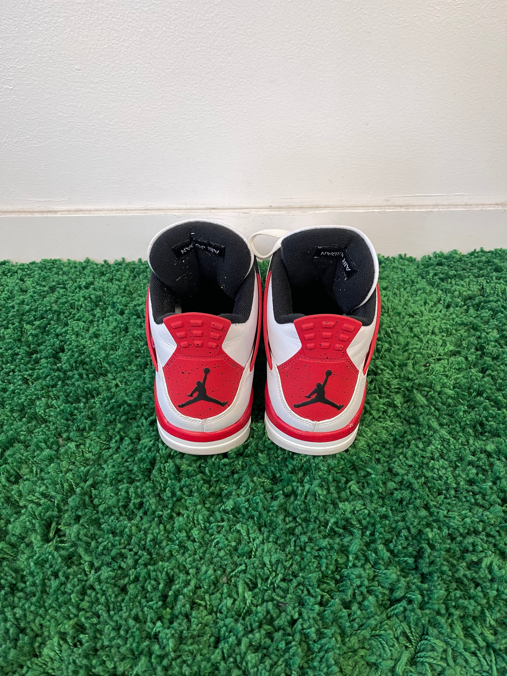 Used Jordan 4 Retro Red Cement (Men’s)