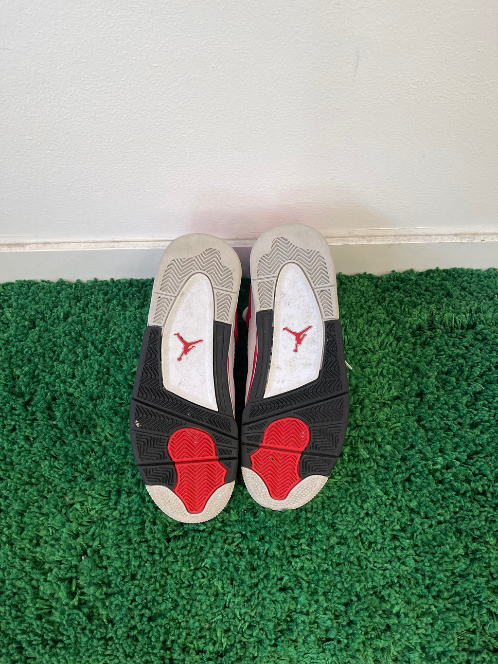 Used Jordan 4 Retro Red Cement (Men’s)