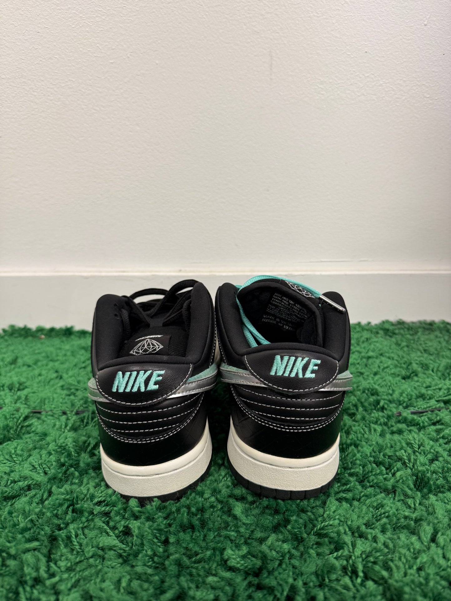 Used Nike SB Dunk Low Diamond Supply Co. Black Diamond (Men’s)