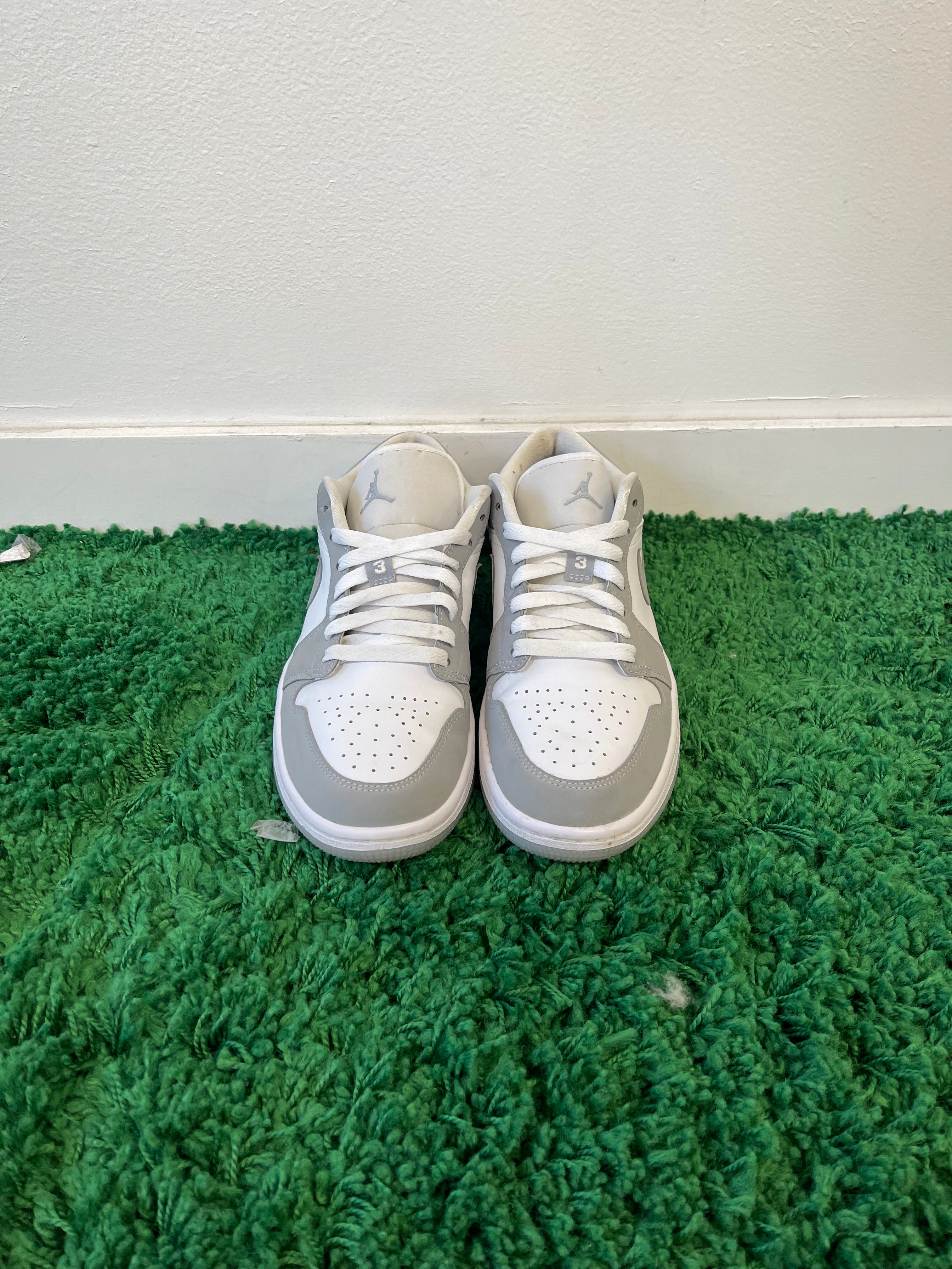 Used Jordan 1 Low Wolf Grey (Women’s)
