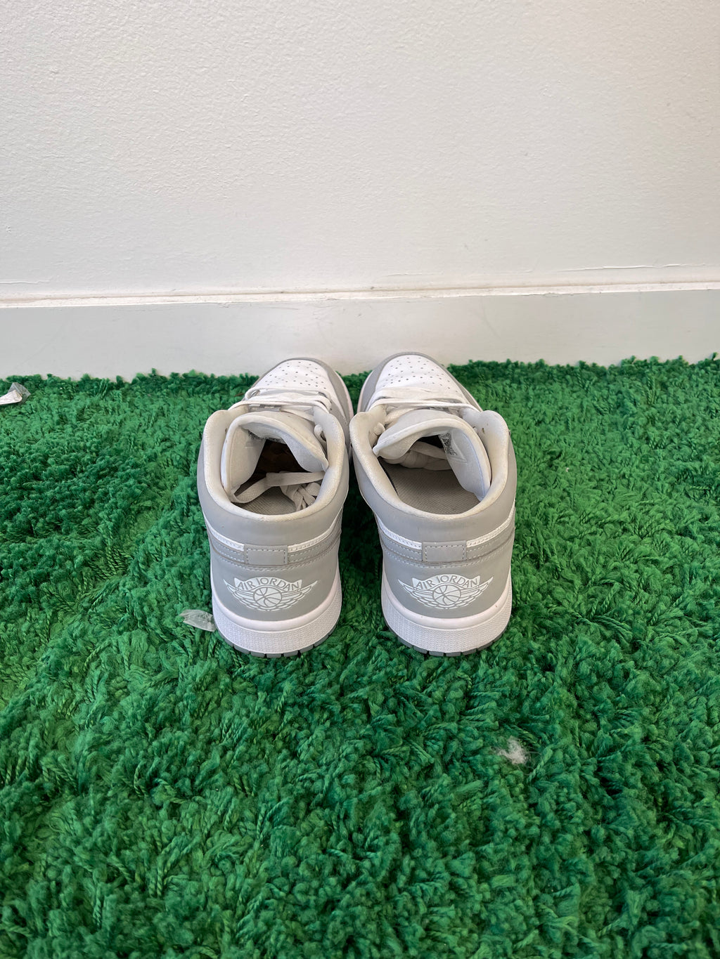 Used Jordan 1 Low Wolf Grey (Women’s)