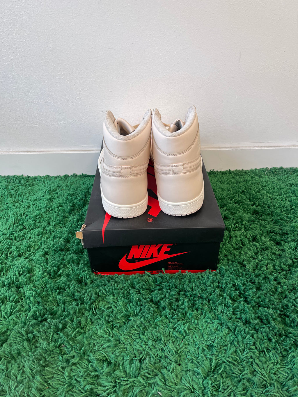 Used Jordan 1 Retro High Guava Ice (Men’s)