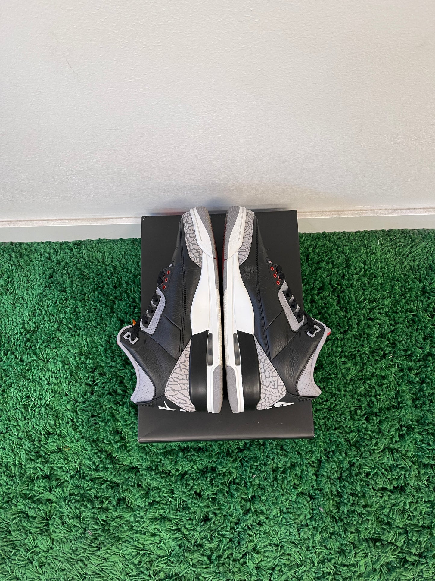 Used Jordan 3 Retro OG Black Cement 2024 (Men’s)