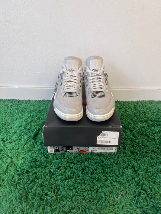 Used Jordan 4 Retro Frozen Moments (Women’s)