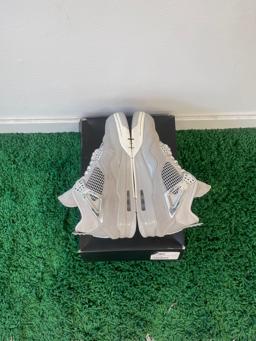 Used Jordan 4 Retro Frozen Moments (Women’s)