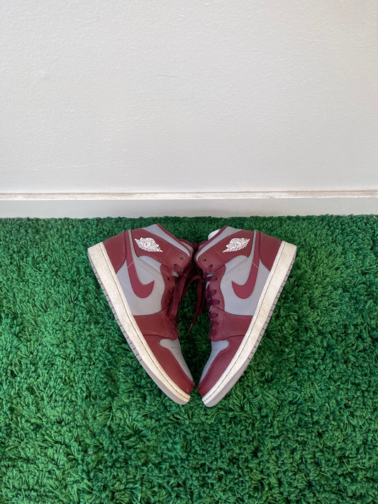 Used Jordan 1 Mid Cherrywood Red (Men’s)