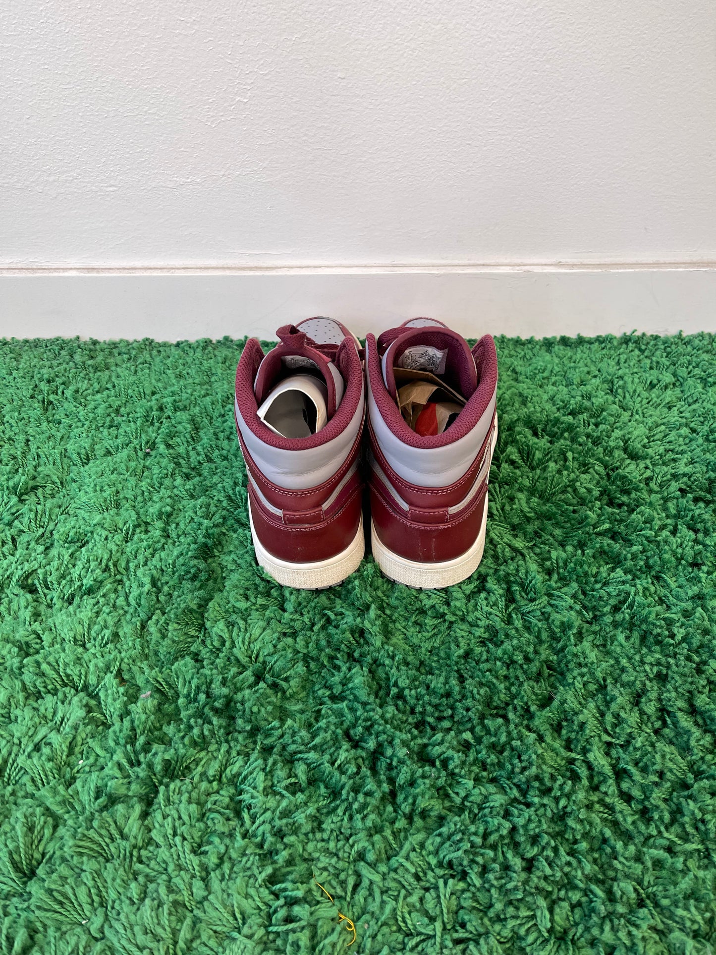 Used Jordan 1 Mid Cherrywood Red (Men’s)