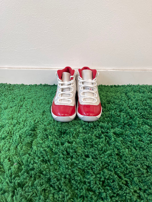 Used Jordan 11 Retro Cherry 2022 (PS)