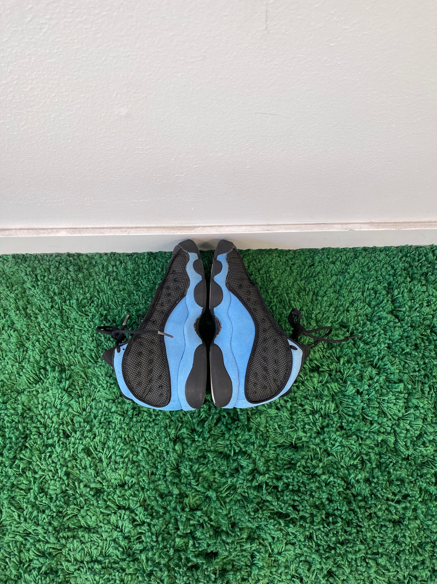 Used Jordan 13 Retro Black University Blue (Youth)