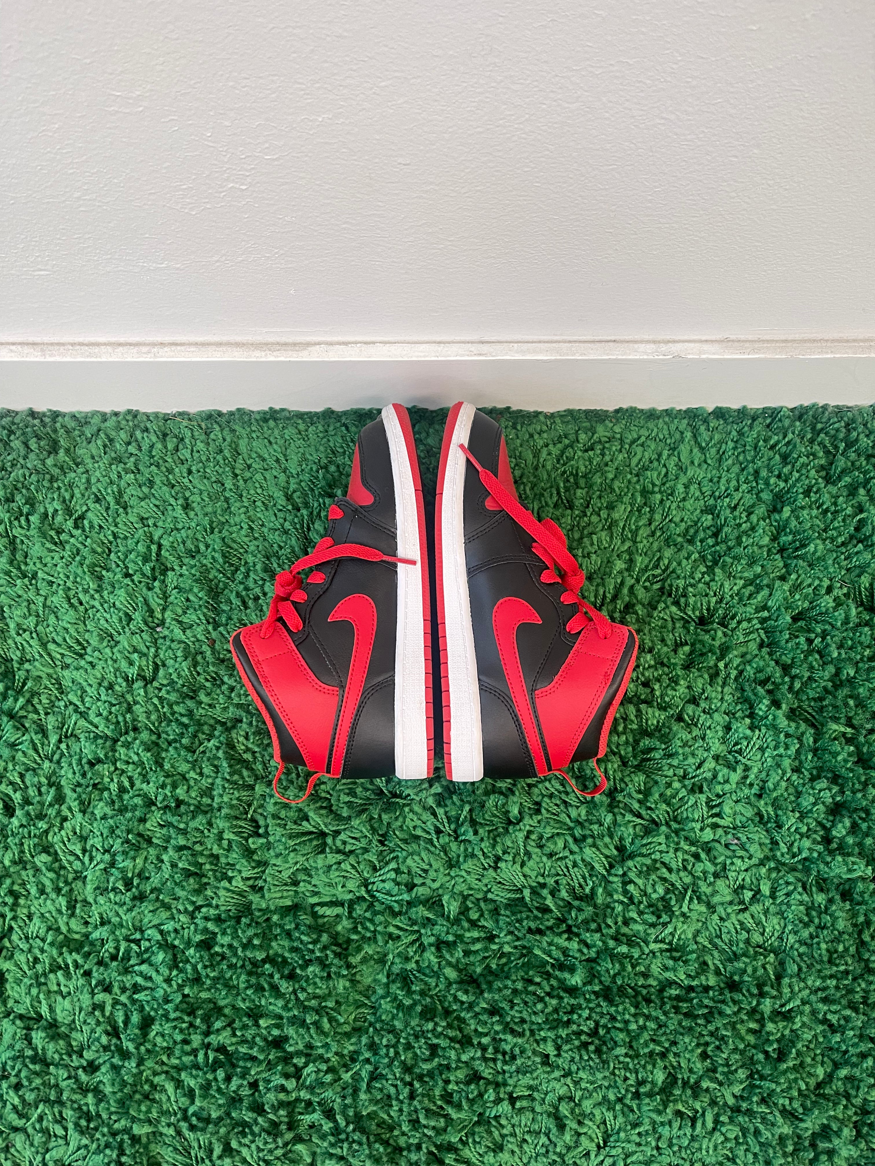 Used Jordan 1 Mid Alternate Bred 2022 (PS)