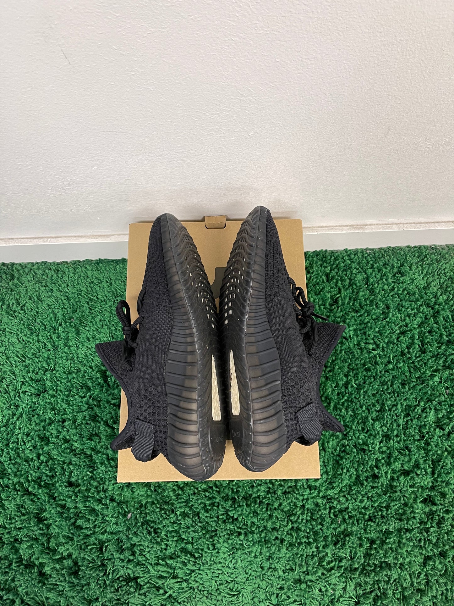 Adidas Yeezy Boost 350 V2 Onyx (Men’s)