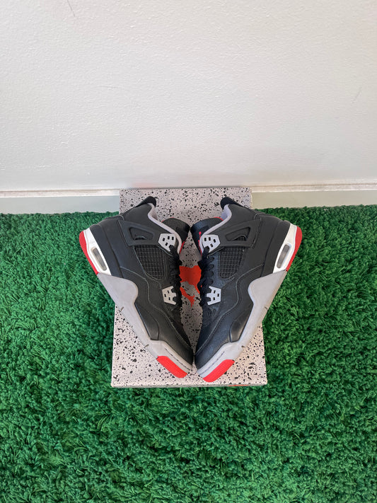 Used Jordan 4 Retro Bred Reimagined (Youth)