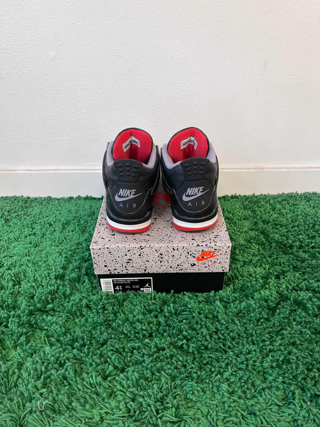 Used Jordan 4 Retro Bred Reimagined (Youth)