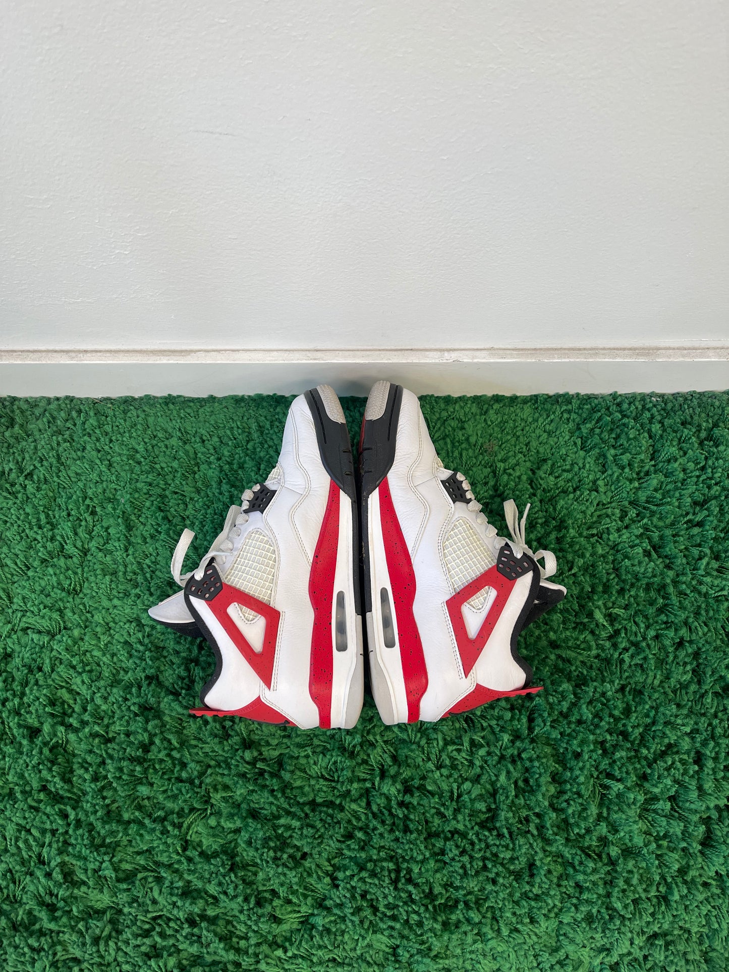 Used Jordan 4 Retro Red Cement (Men’s)