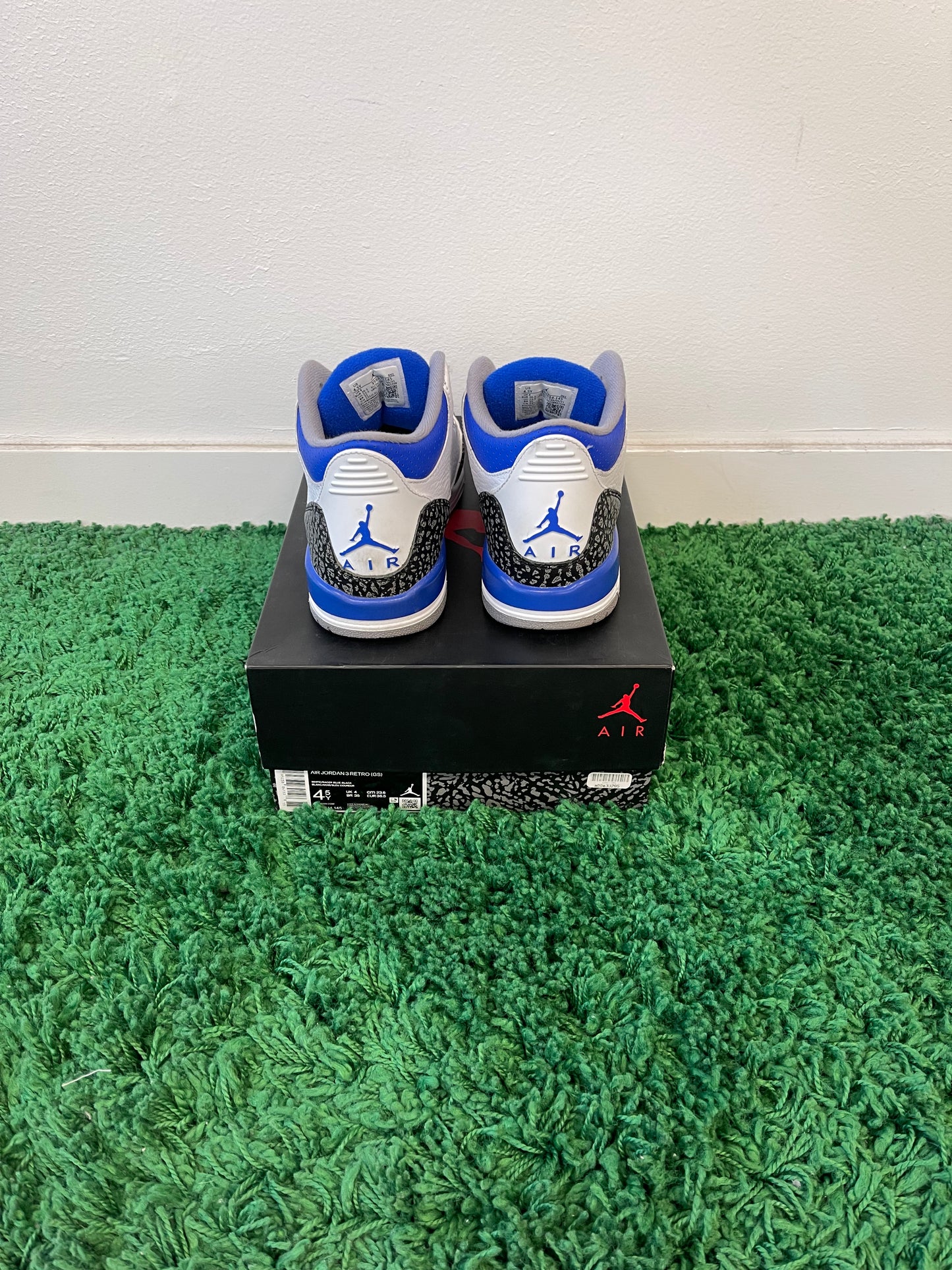 Used Jordan 3 Retro Racer Blue (Youth)