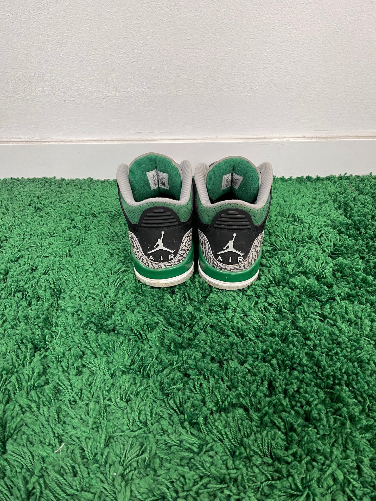 Used Jordan 3 Retro Pine Green (Men’s)