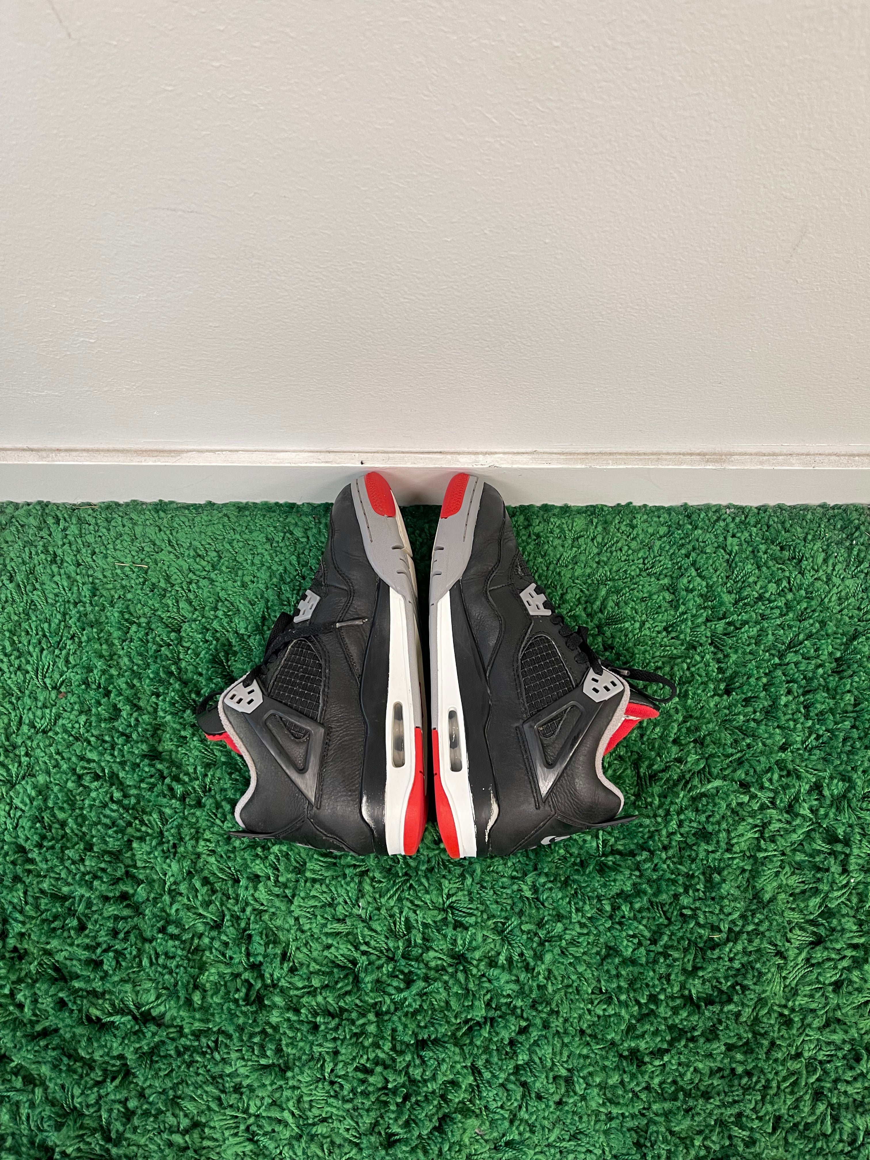 Used Jordan 4 Retro Bred Reimagined (Youth)