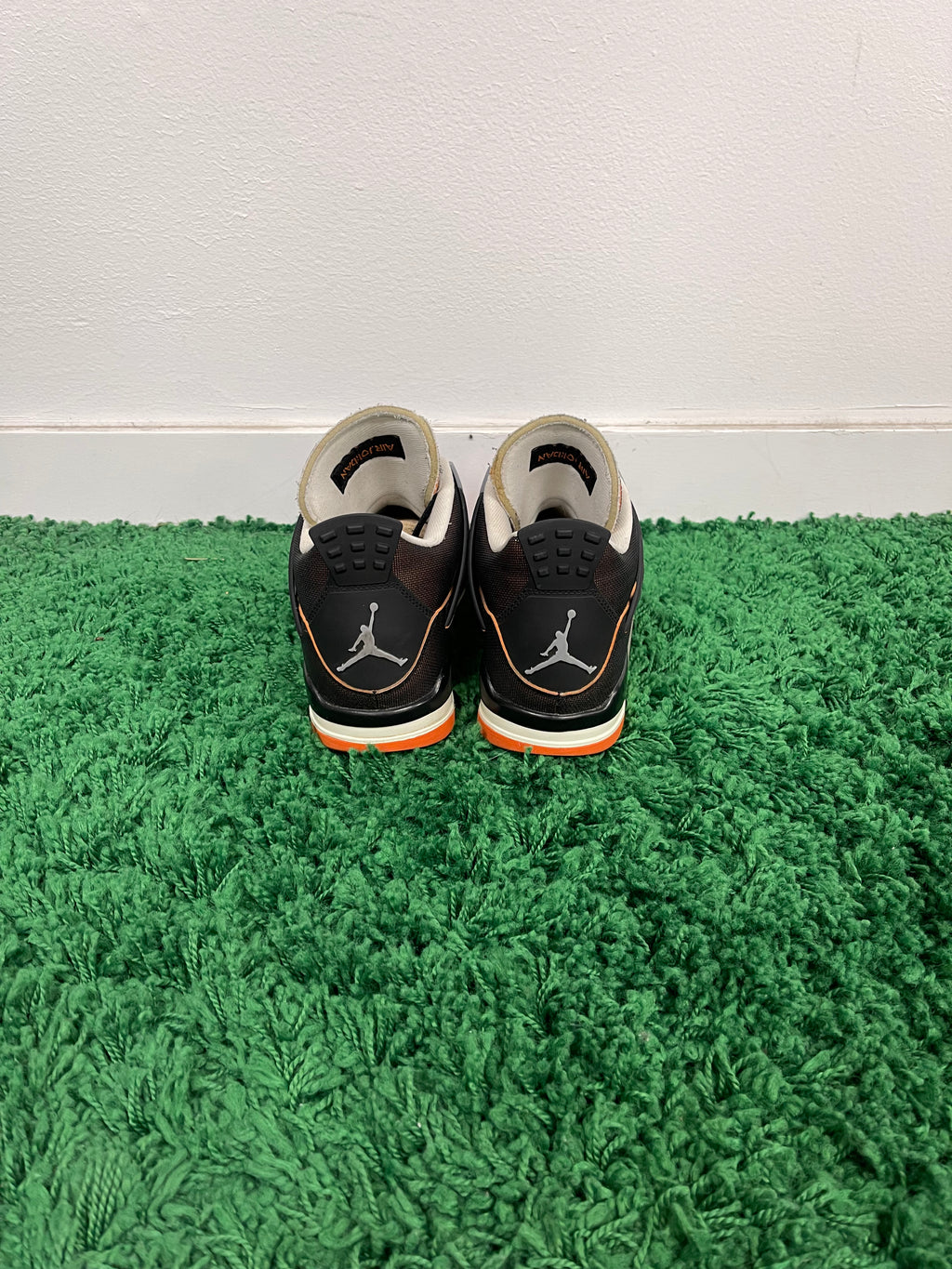 Used Jordan 4 Retro Starfish (Women’s)