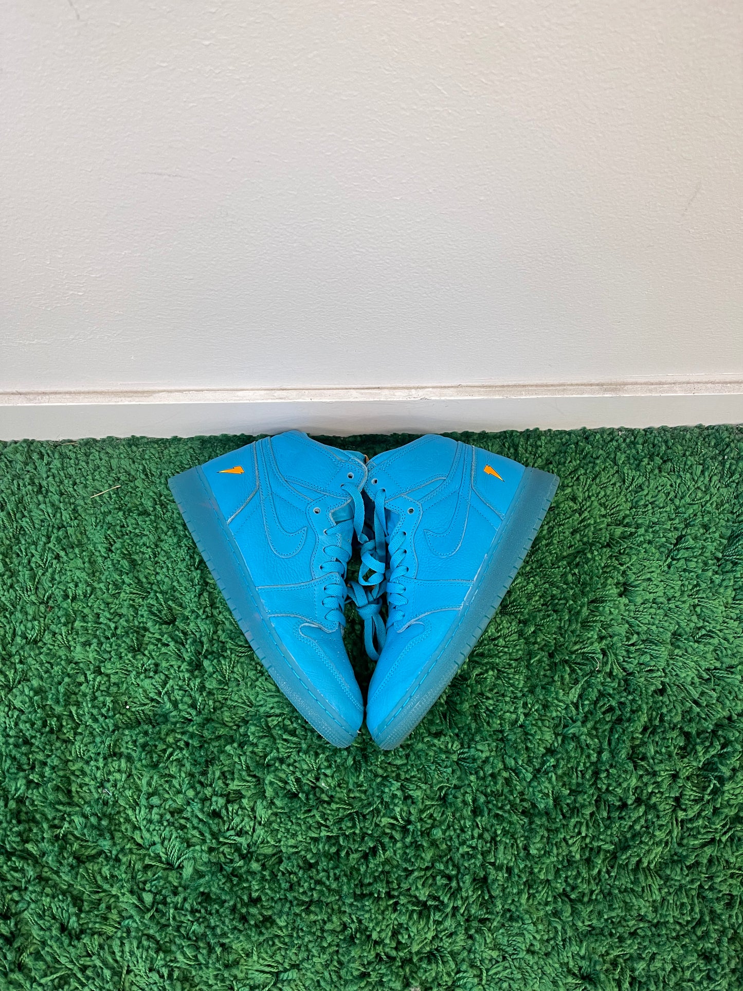 Used Jordan 1 Retro High Gatorade Blue Lagoon (Youth)