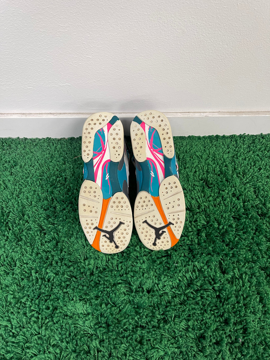 Used Jordan 8 Retro South Beach (Youth)