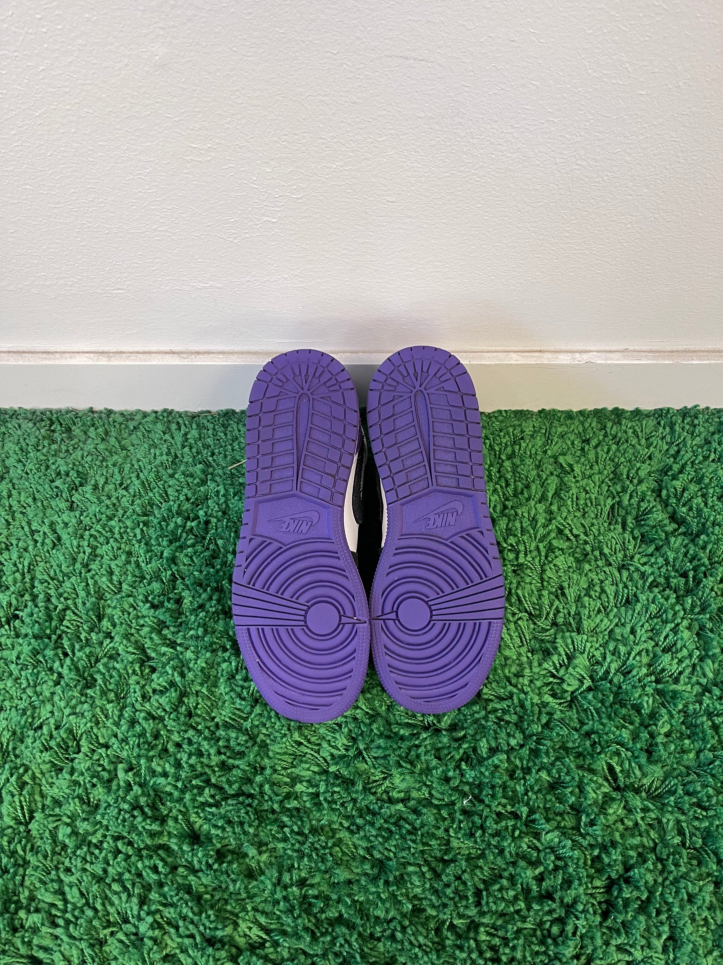 Used Jordan 1 Mid SE Purple (Youth)