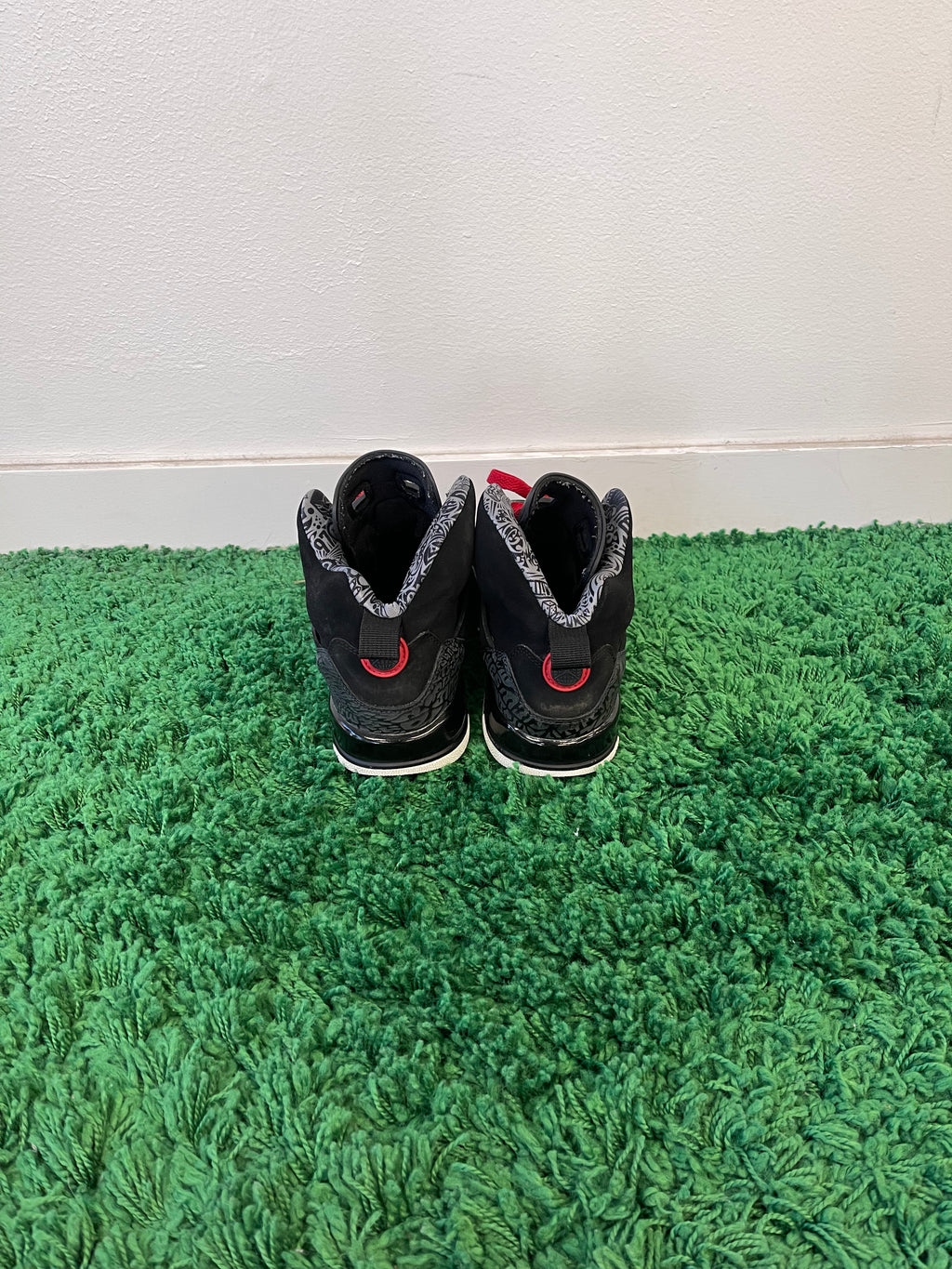 Used Jordan Spizike Black Varsity Red (Youth)