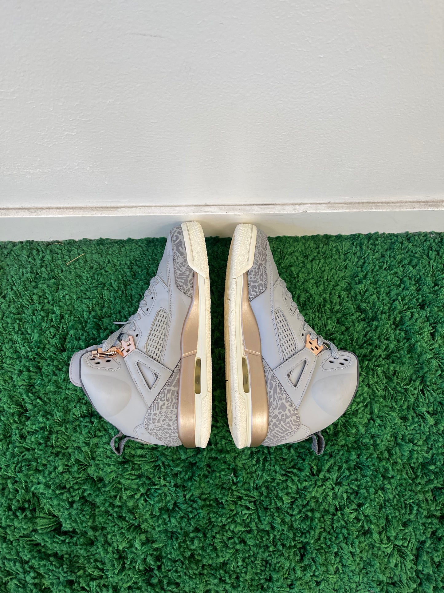 Used Jordan Spizike Wolf Grey Metallic Red Bronze (Youth)