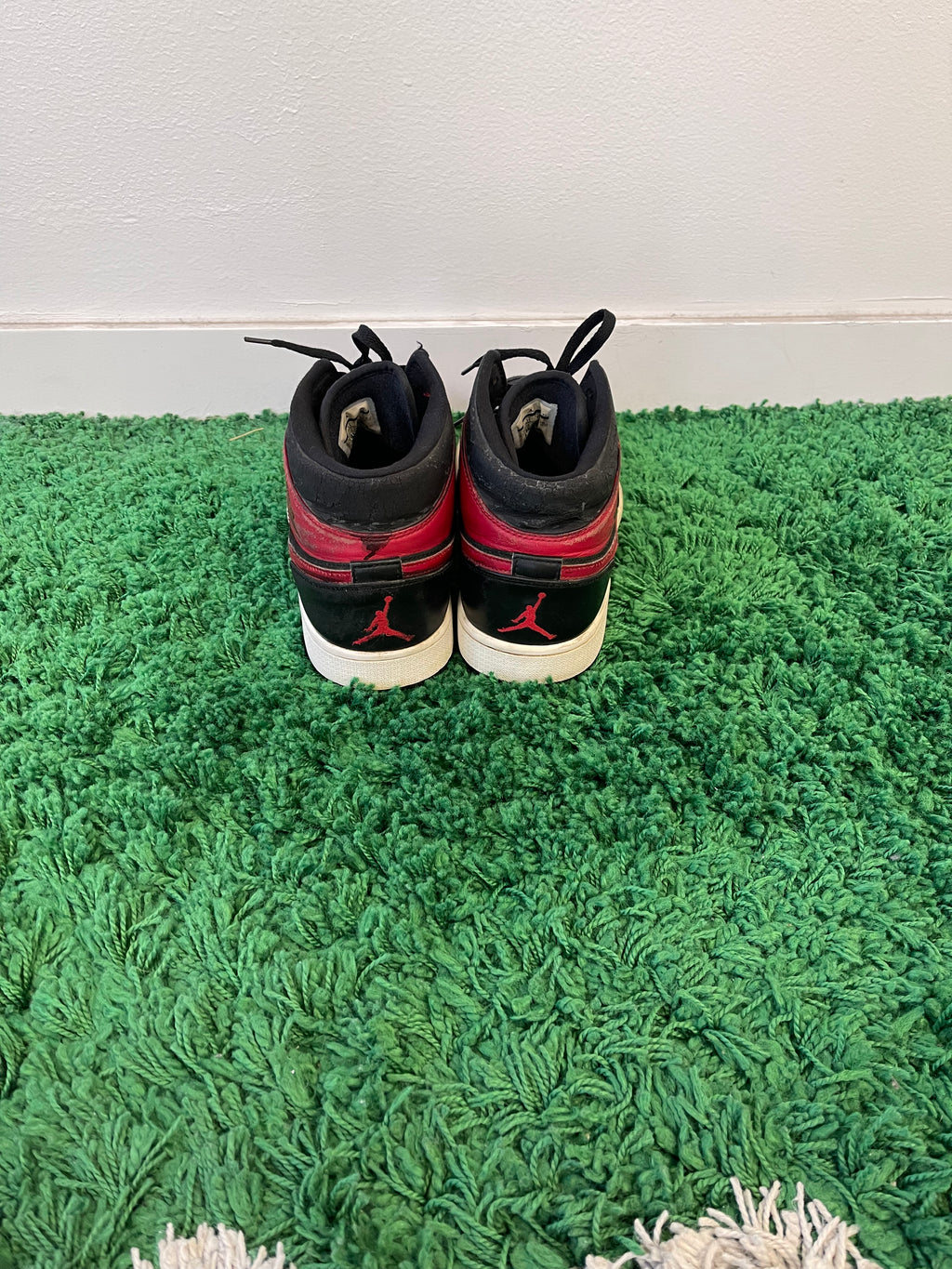 Used Jordan 1 Retro Mid Gym Red (Men’s)