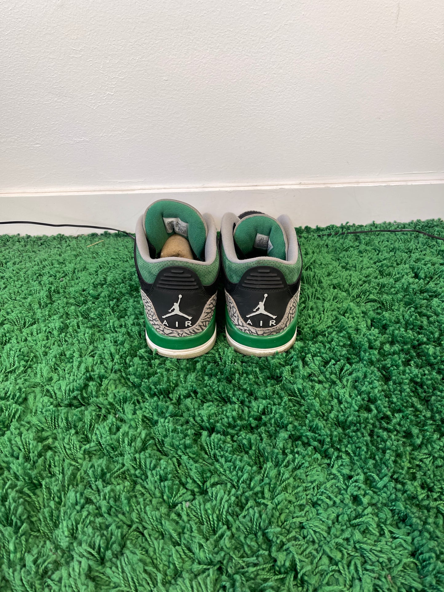 Used Jordan 3 Retro Pine Green (Men’s)